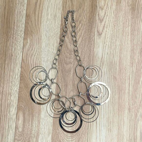 Nena Silver Tone Statement Necklace Multi Circle Link Bib Necklace - Picture 5 of 6